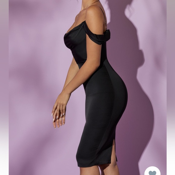 Oh Polly Giada Cowl Sleeve Midi Dress in Black - Picture 4 of 6